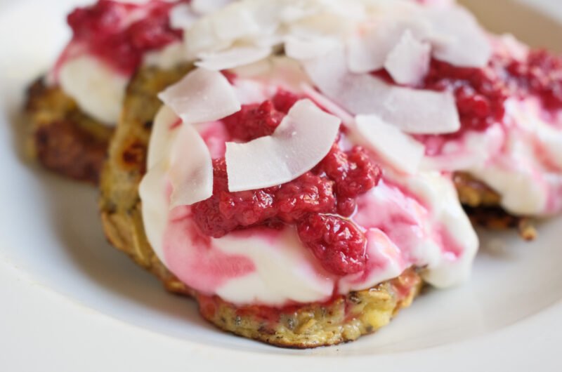 Quick and easy banana-oat flapjacks